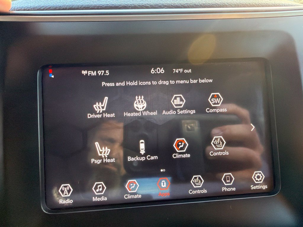 Used 2019 Jeep Cherokee Latitude w/ Cold Weather Group AWD/4WD image 25