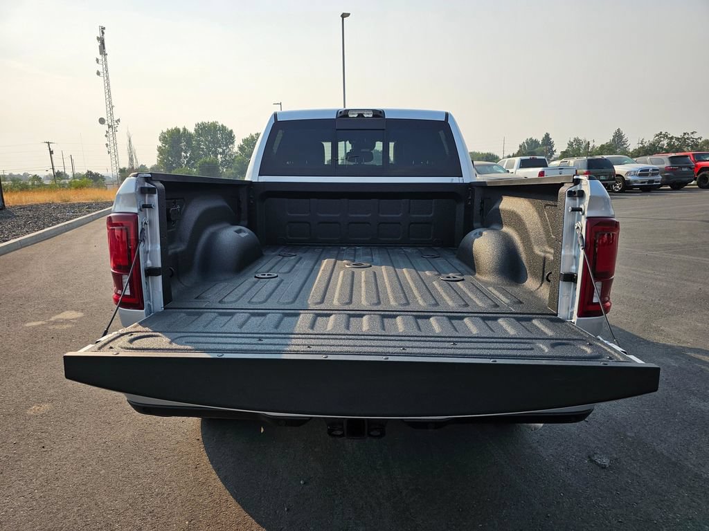 New 2026 RAM 2500 Laramie AWD/4WD image 30