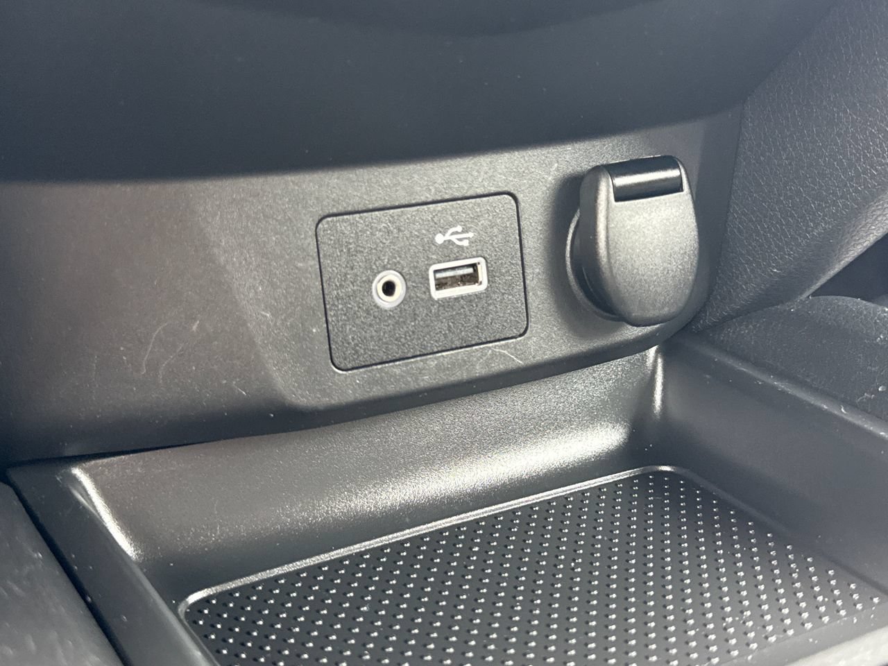 Used 2020 Nissan Rogue S AWD/4WD image 21