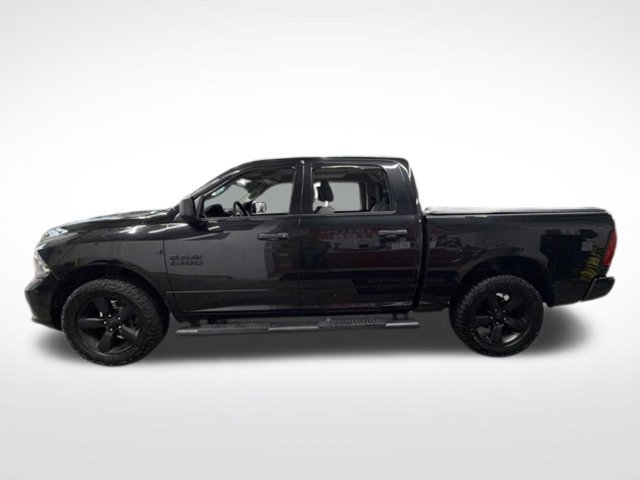 Used 2018 RAM 1500 Express w/ Black Ram 1500 Express Group AWD/4WD image 4