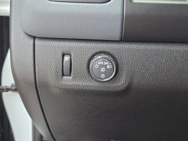 Used 2017 Chevrolet Colorado Z71 RWD image 31