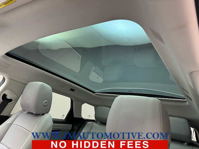 Used 2020 Land Rover Range Rover Evoque SE image 11