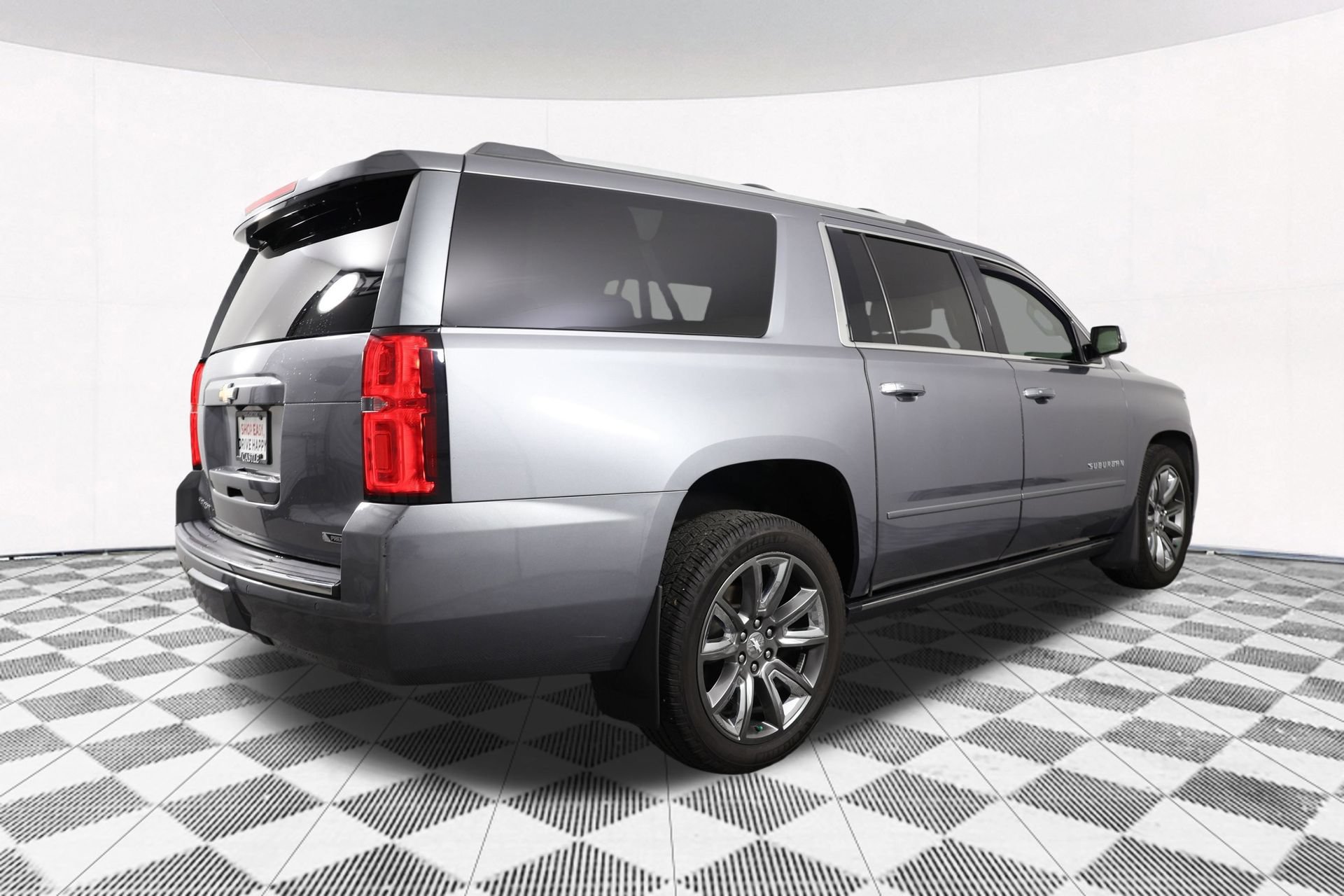 Used 2018 Chevrolet Suburban Premier AWD/4WD image 47