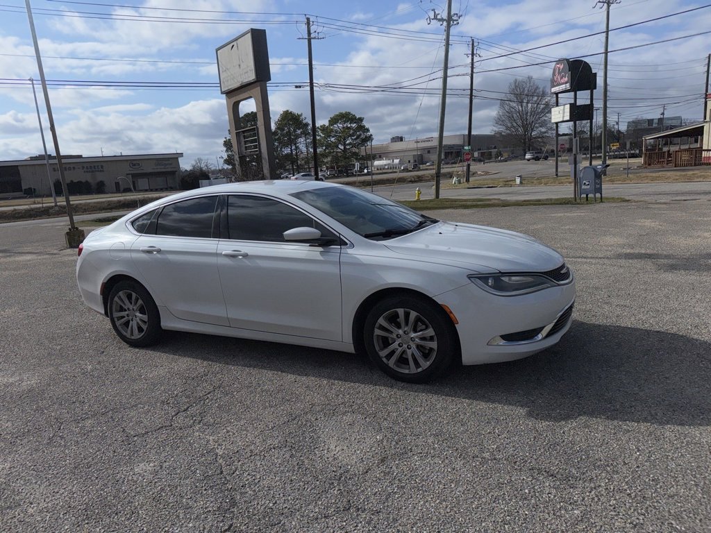 Used 2015 Chrysler 200 Limited w/ Convenience Group image 14