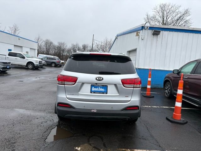Used 2018 Kia Sorento LX image 5