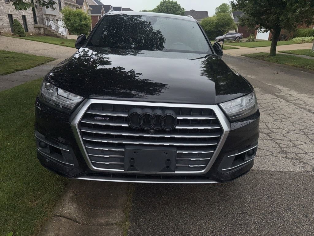 Used 2017 Audi Q7 3.0T Premium Plus w/ Premium Plus Package AWD/4WD image 2