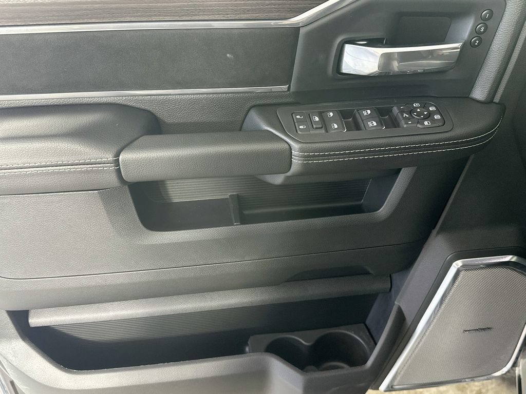 Used 2026 RAM 3500 Laramie AWD/4WD image 25