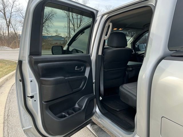 Used 2019 Nissan Titan S w/ S Utility Package image 21