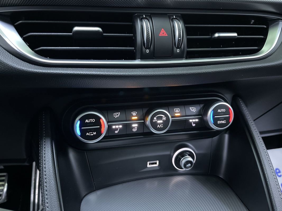 Used 2018 Alfa Romeo Stelvio Ti Sport image 24