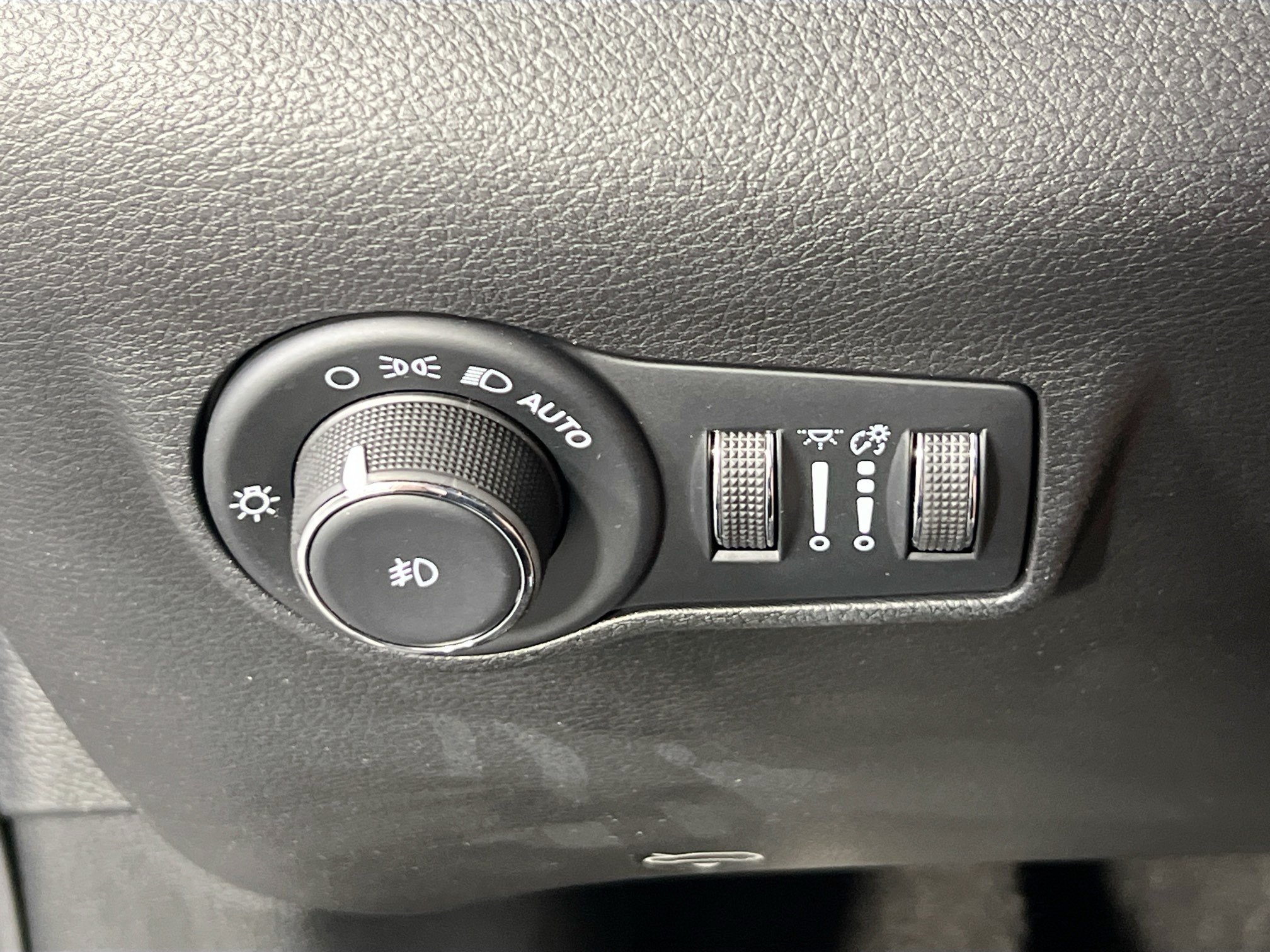 Used 2022 Jeep Compass Latitude w/ Convenience Group AWD/4WD image 10