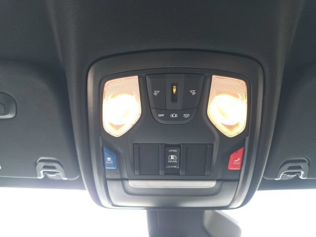 Used 2025 RAM 1500 Big Horn AWD/4WD image 29