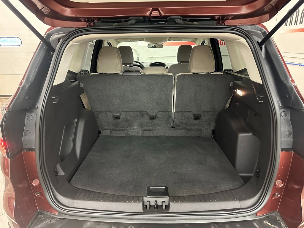 Used 2018 Ford Escape SE image 17