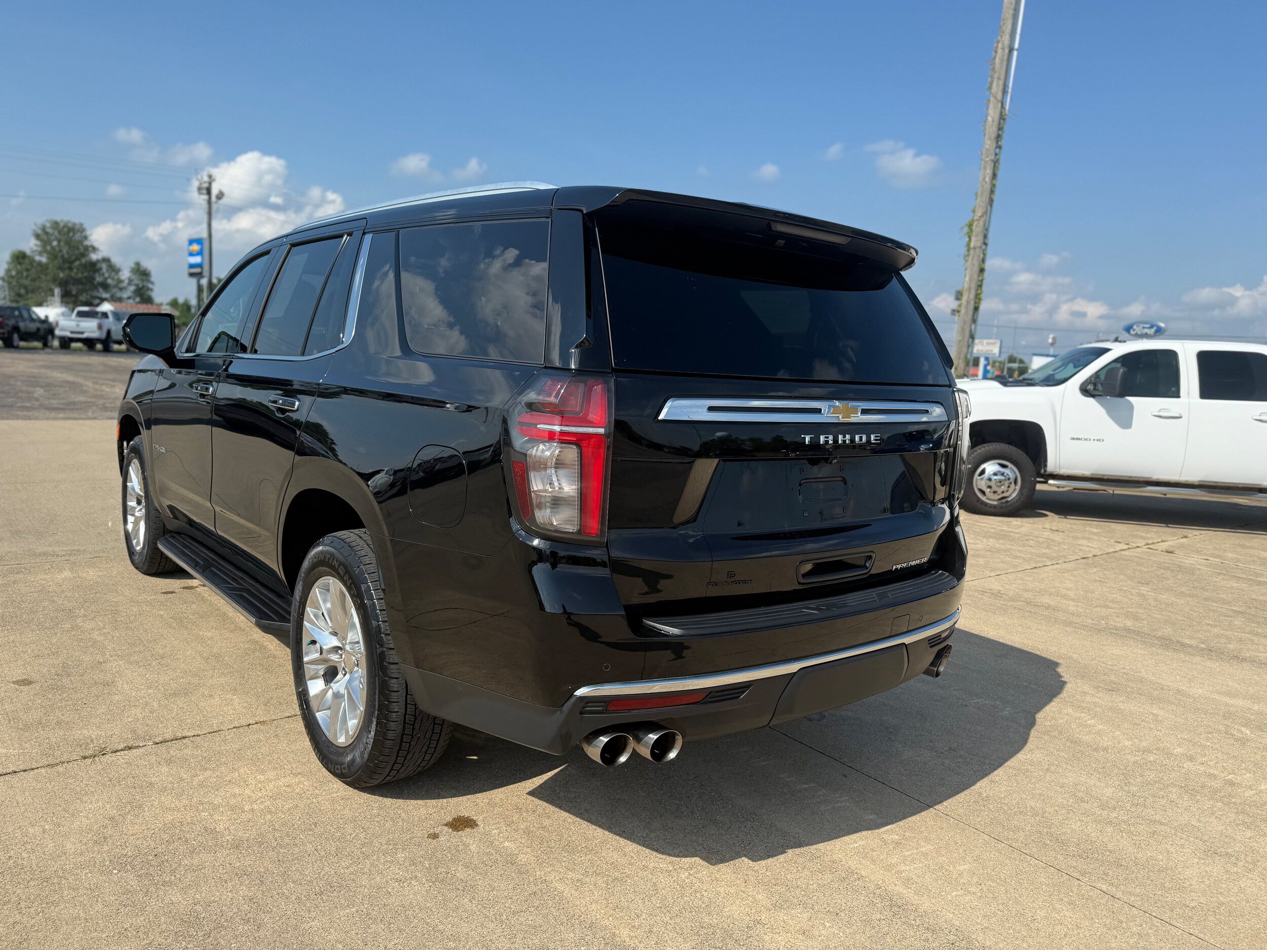 Used 2022 Chevrolet Tahoe Premier AWD/4WD image 7