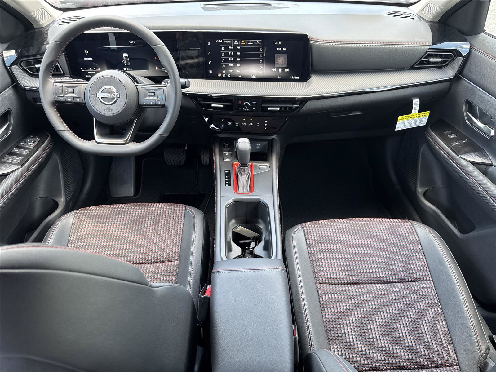 New 2026 Nissan Kicks SR AWD/4WD image 13
