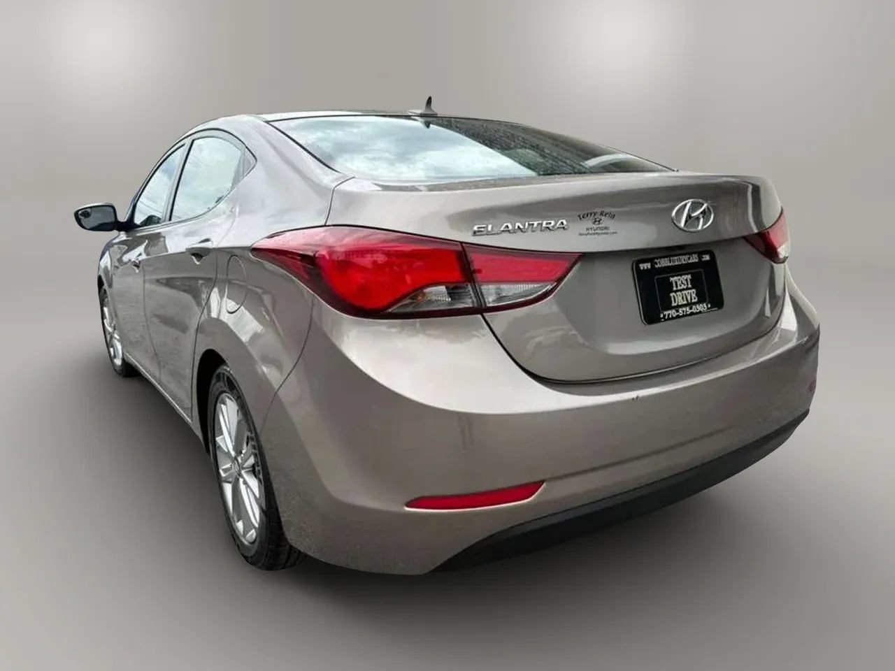 Used 2014 Hyundai Elantra SE w/ Option Group 02 FWD image 8