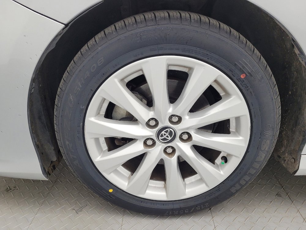 Used 2020 Toyota Camry LE w/ Convenience Package image 31