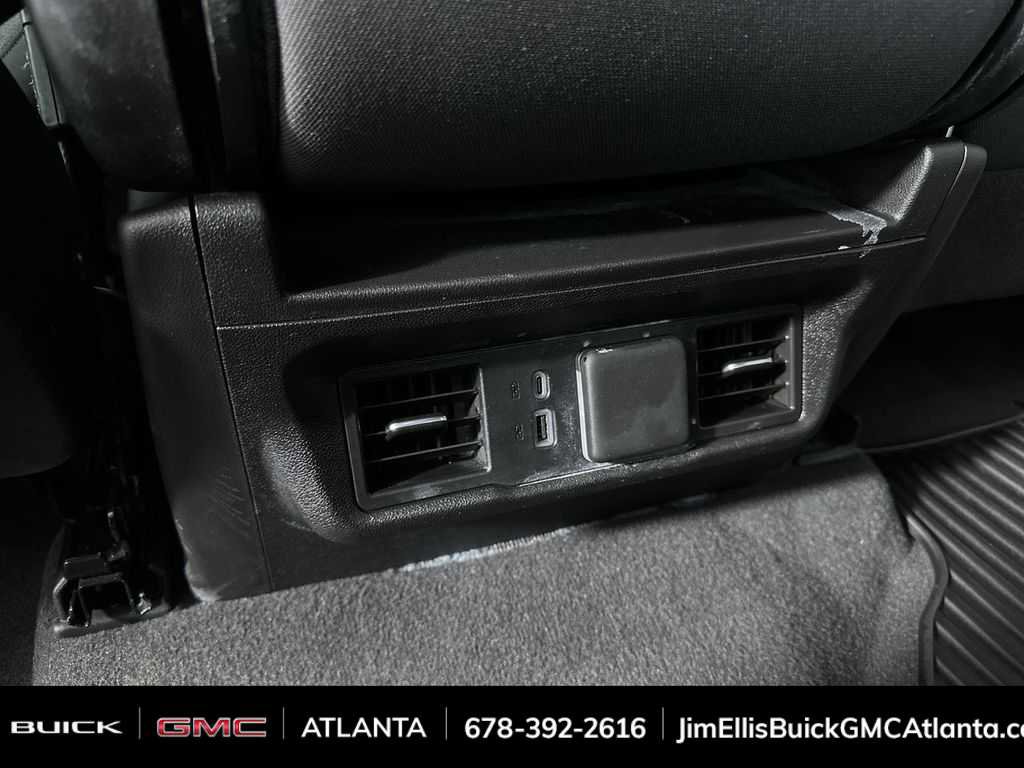 Used 2025 Chevrolet Silverado 1500 LT image 22