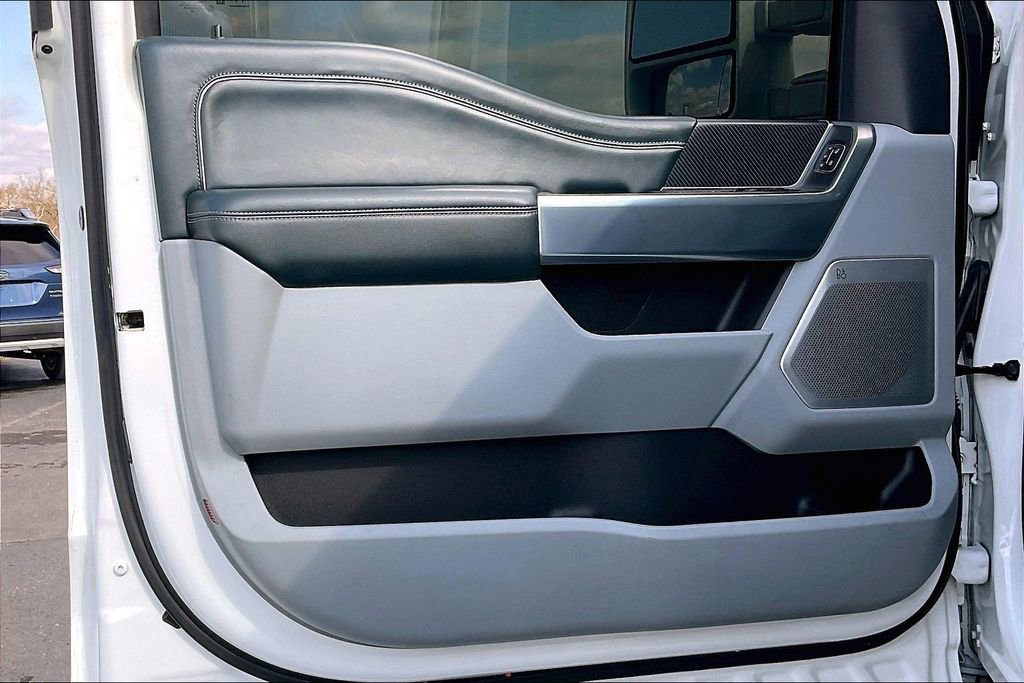 Used 2024 Ford F450 Limited image 23