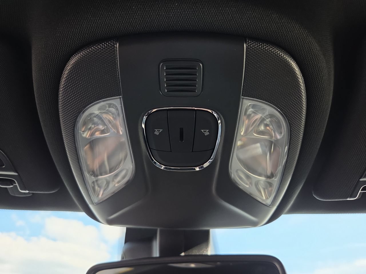 New 2026 Jeep Compass Latitude AWD/4WD image 21