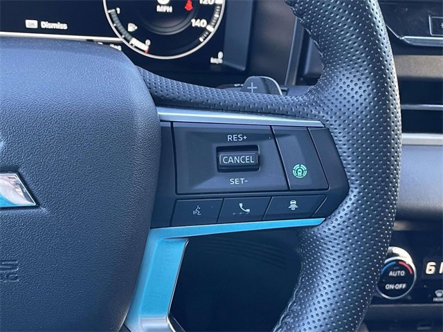 Used 2024 Mitsubishi Outlander SE Black Edition image 16