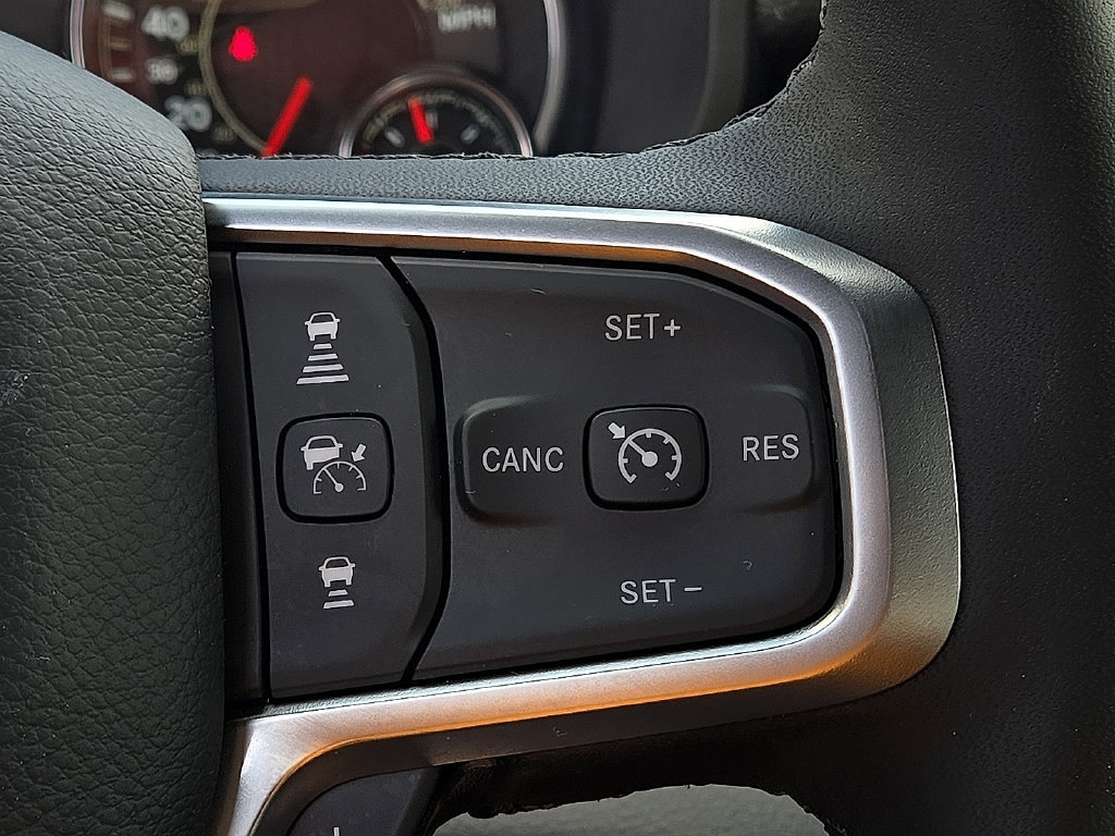 Used 2025 RAM 1500 Big Horn AWD/4WD image 17