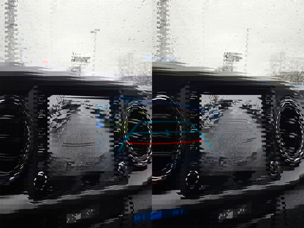 Used 2021 Toyota Tacoma TRD Off-Road w/ Technology Package image 14