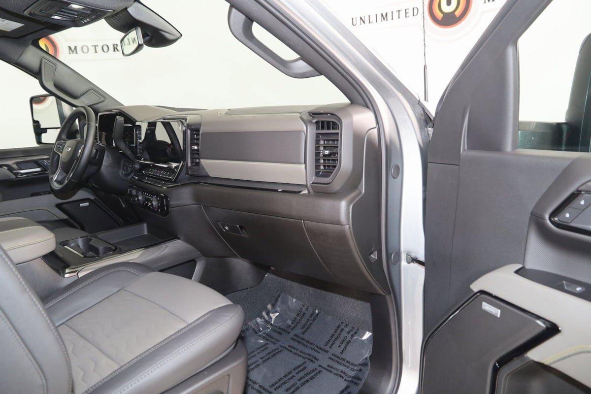 Used 2025 Chevrolet Silverado 2500 ZR2 AWD/4WD image 43