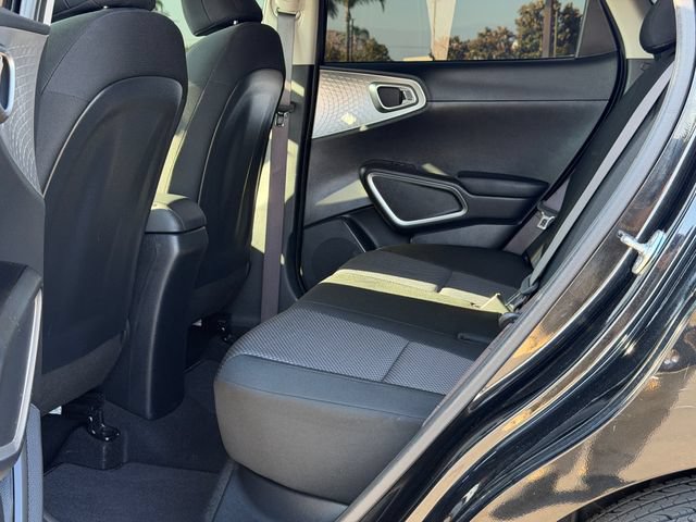 Used 2024 Kia Soul LX FWD image 17