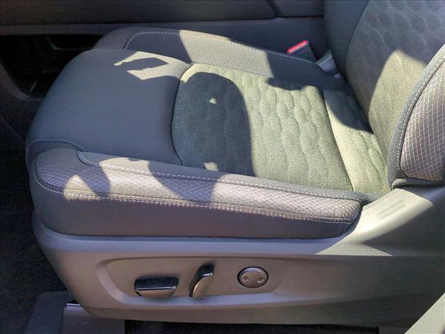 New 2026 Nissan Pathfinder SV image 4