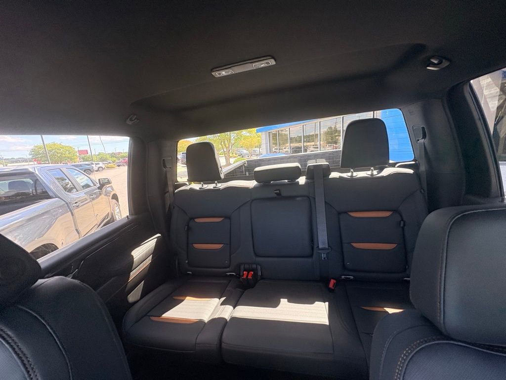 New 2026 GMC Sierra 2500 AT4 w/ LPO, Black Badging Package AWD/4WD image 32