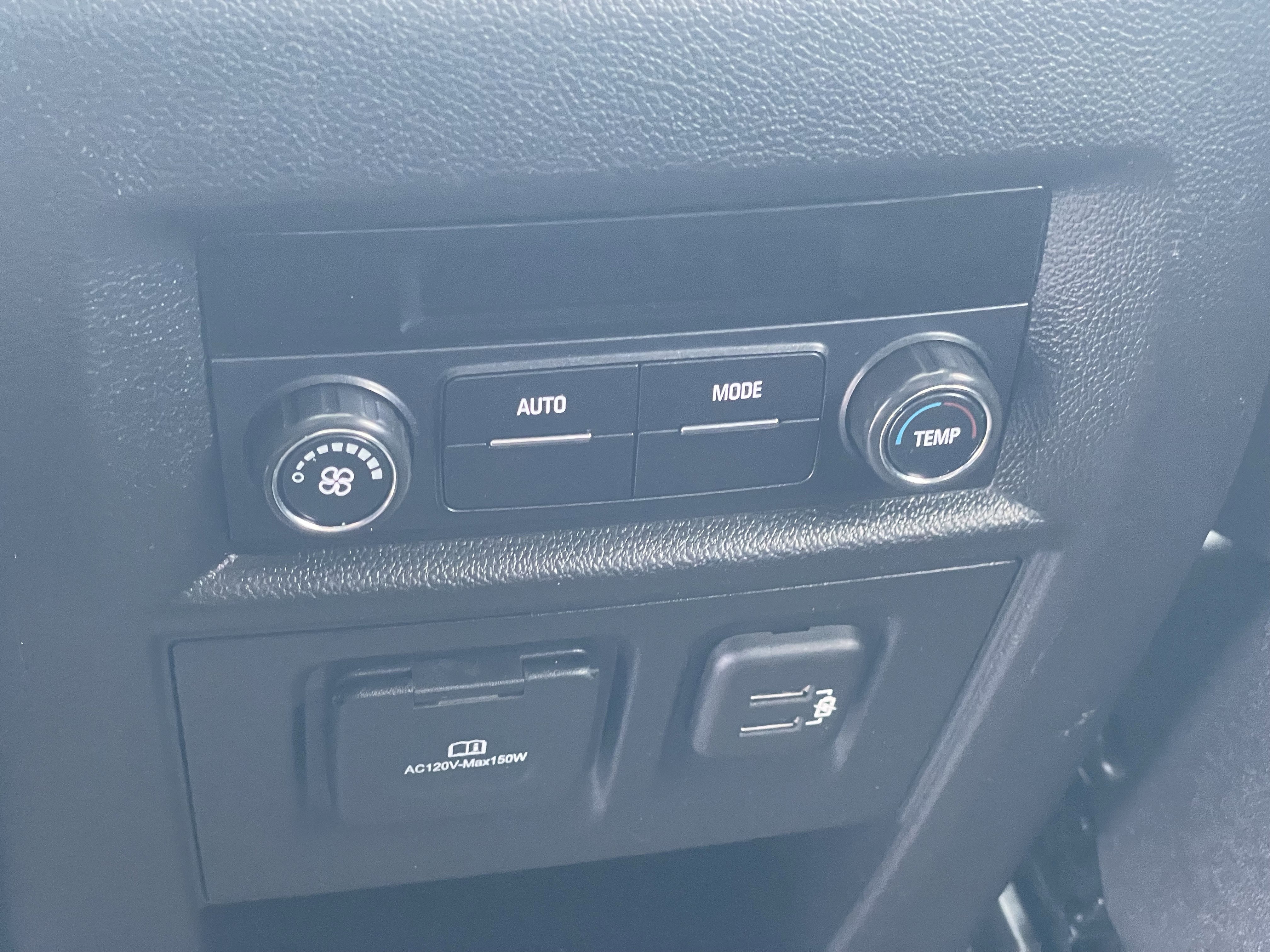 Used 2019 Chevrolet Traverse RS w/ LPO, 'HIT The Road' Package AWD/4WD image 31