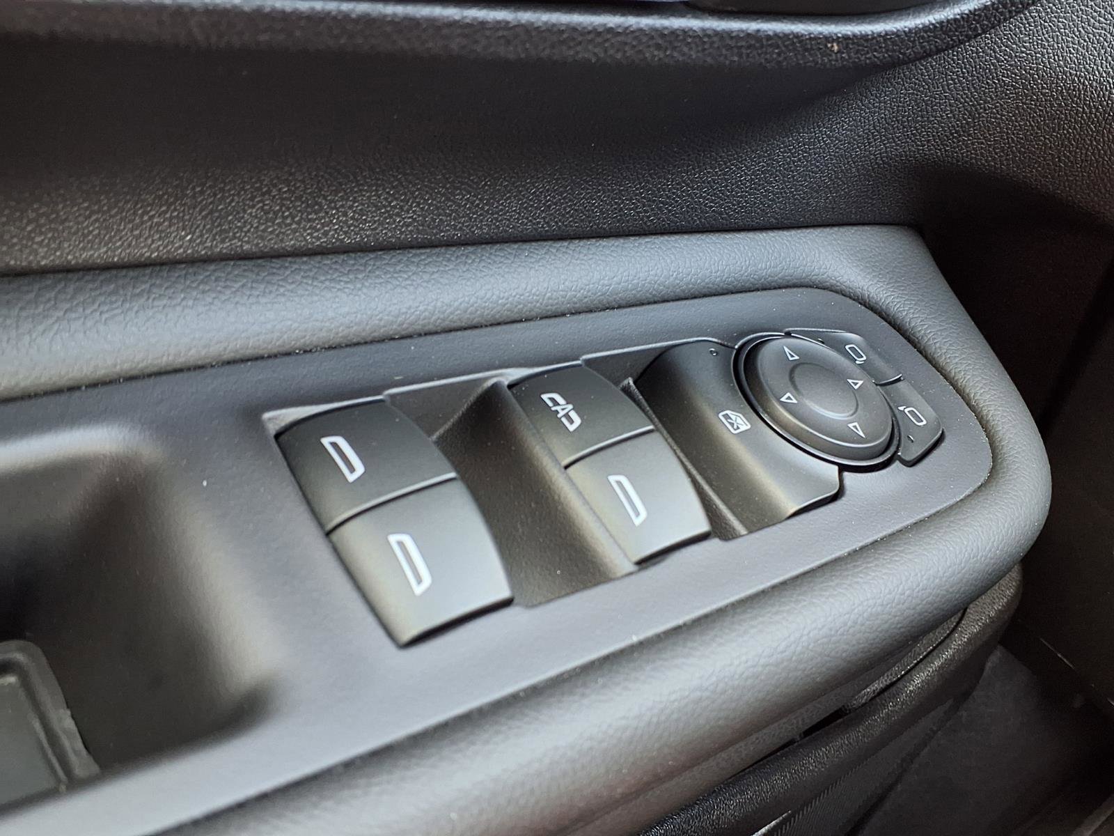 Used 2024 GMC Terrain SLE FWD image 22