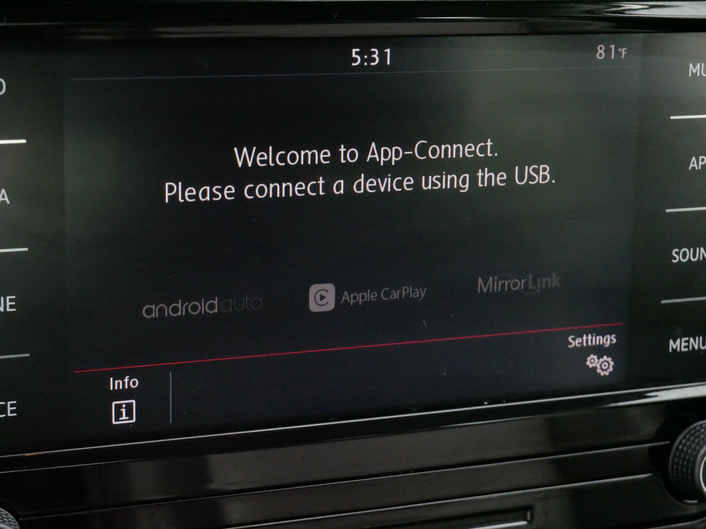 Certified 2020 Volkswagen Passat 2.0T R-Line FWD image 28