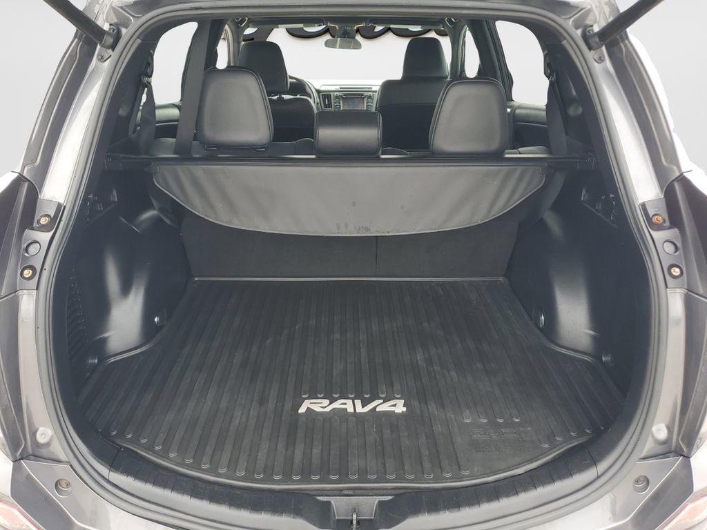 Used 2017 Toyota RAV4 SE AWD/4WD image 25