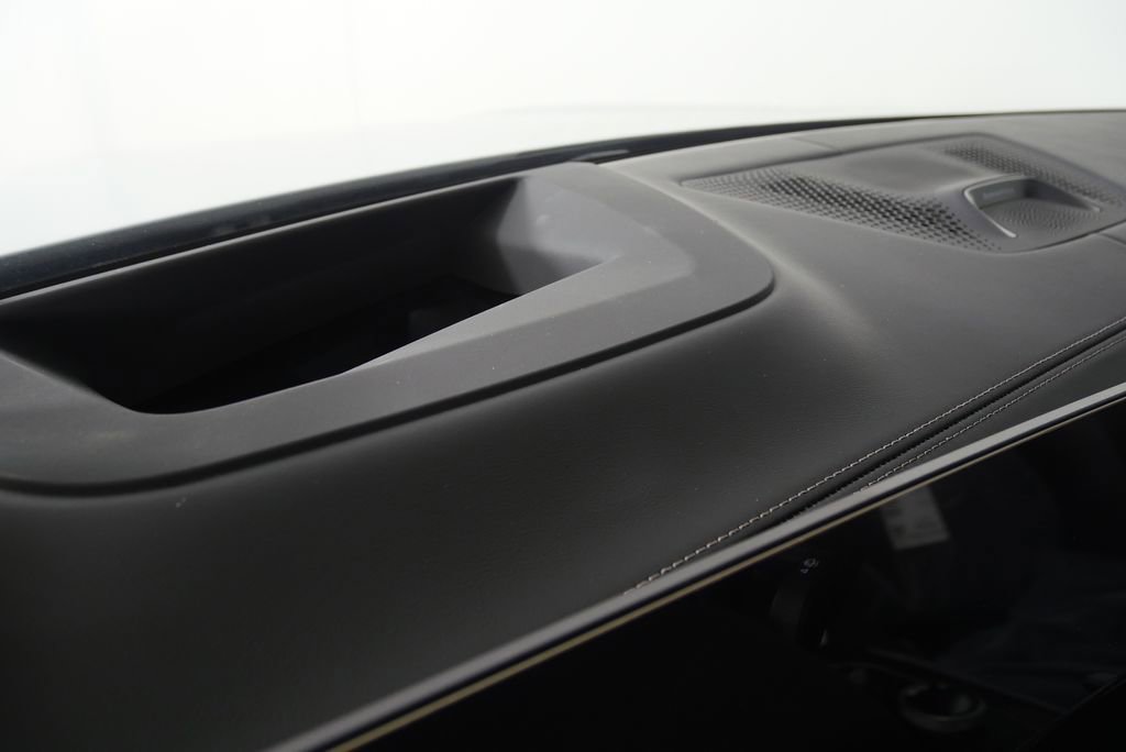 Used 2026 BMW X7 M60i image 21