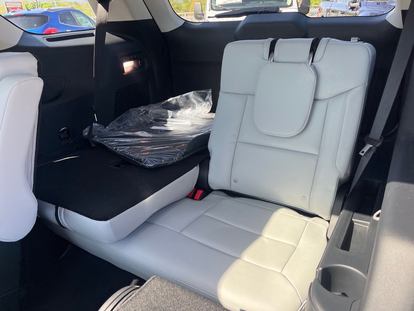 New 2026 Ford Explorer Platinum w/ LUX Leather Package AWD/4WD image 18