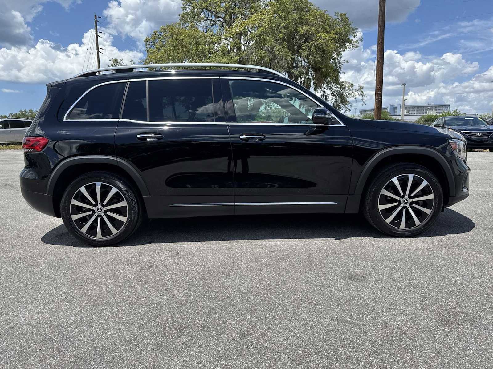 Used 2022 Mercedes-Benz GLB 250 image 7