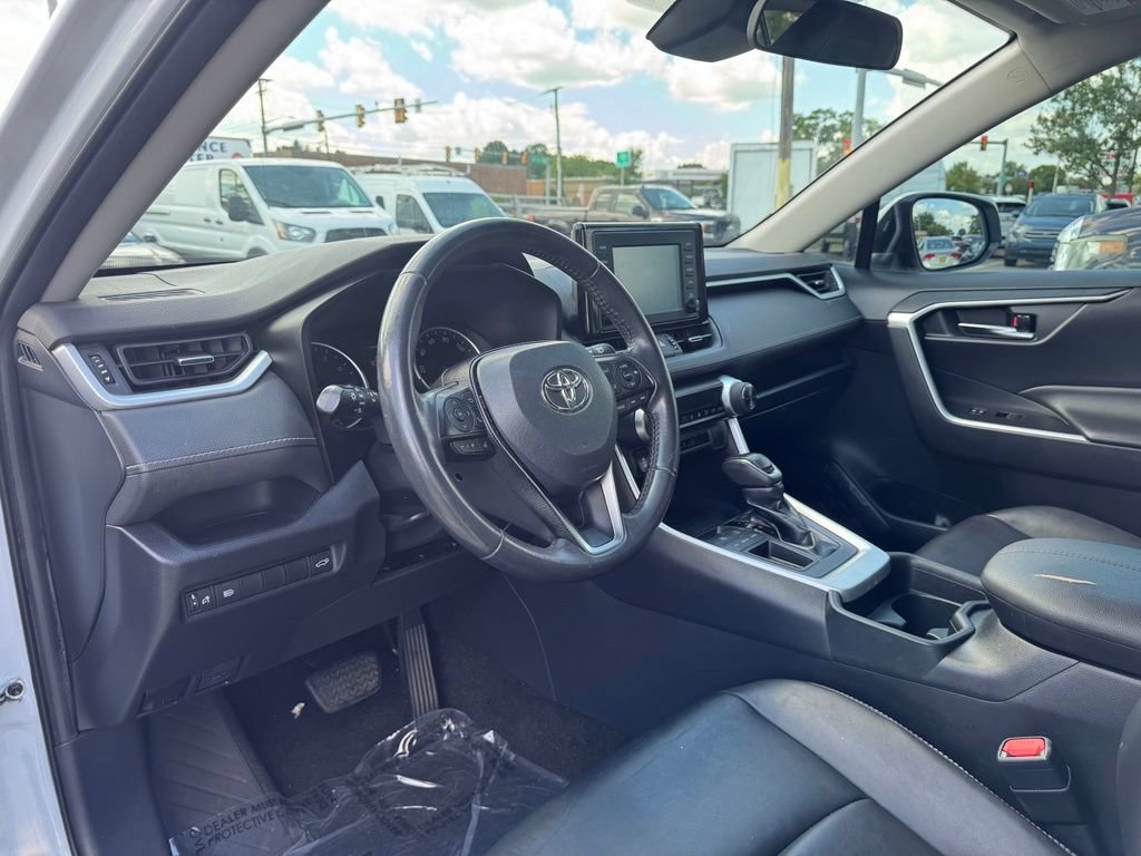Used 2019 Toyota RAV4 XLE Premium FWD image 22