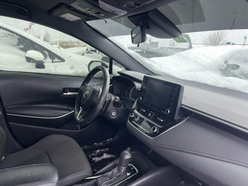 Used 2022 Toyota Corolla SE image 2