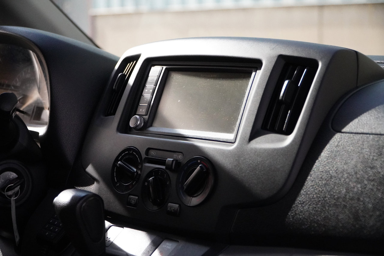 Used 2020 Nissan NV200 SV w/ Sliding Glass Door Package image 28