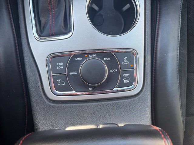 Used 2017 Jeep Grand Cherokee Trailhawk w/ Trailhawk Luxury Group AWD/4WD image 32