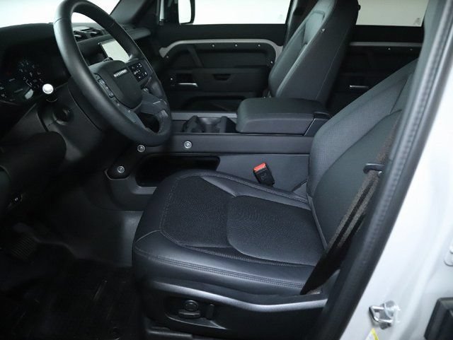 Used 2026 Land Rover Defender 110 S AWD/4WD image 17