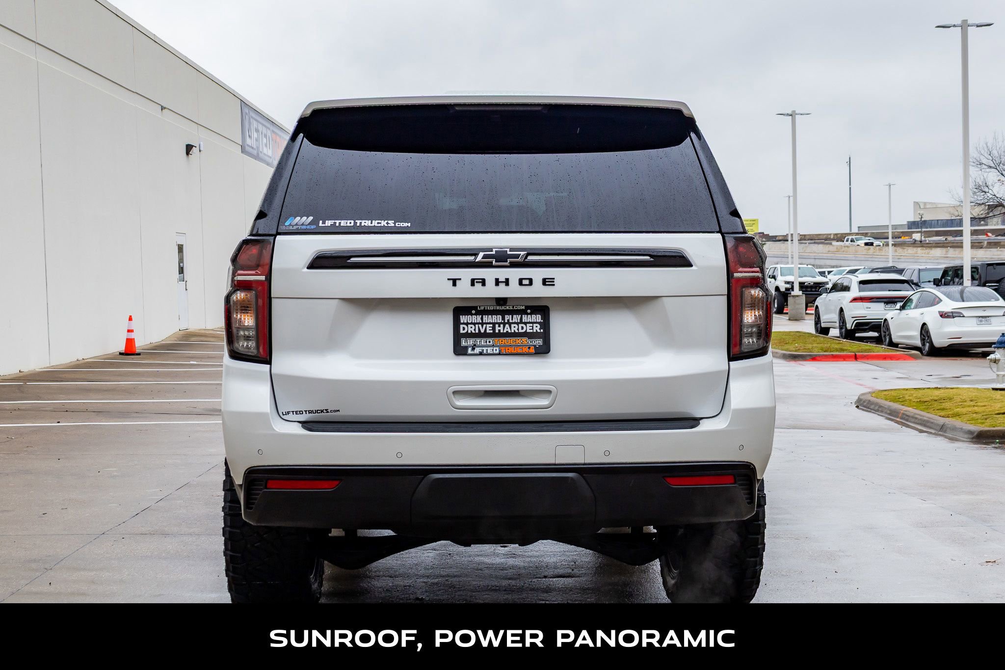 Used 2024 Chevrolet Tahoe Z71 w/ Luxury Package image 8