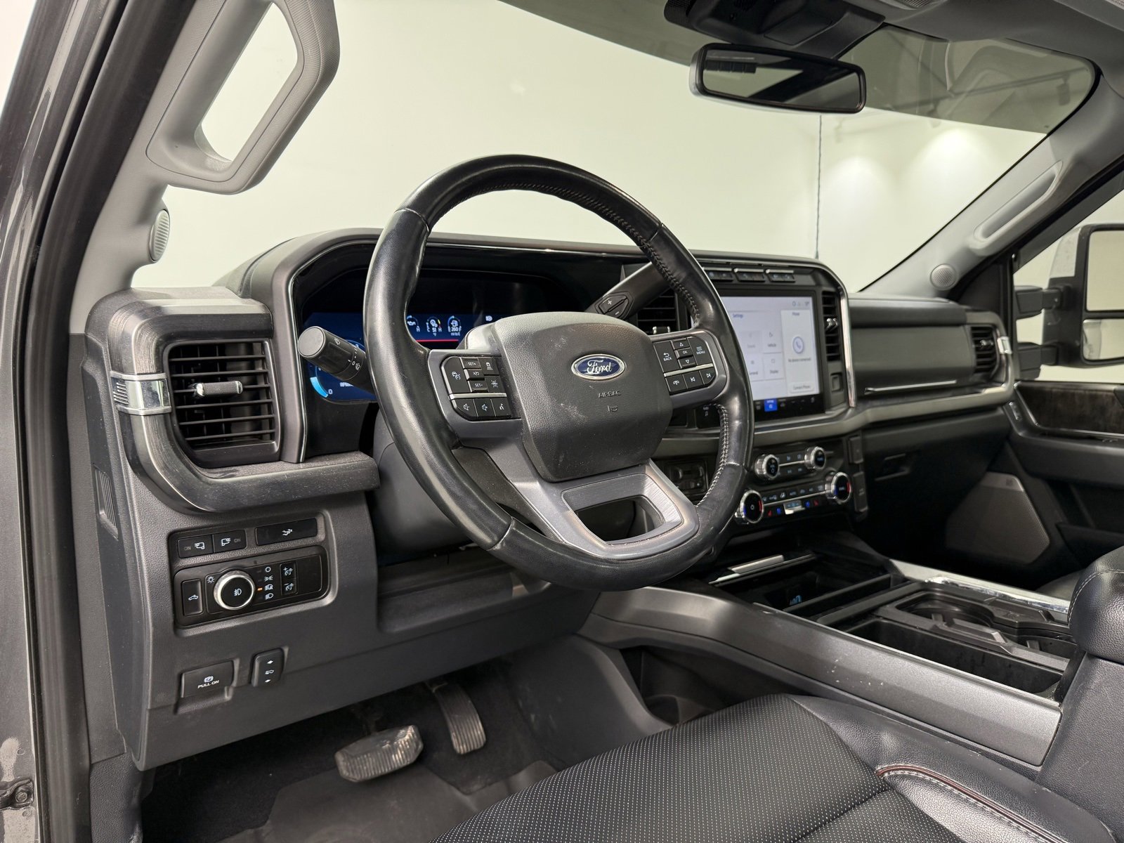 Used 2023 Ford F250 Lariat w/ Lariat Ultimate Package image 18