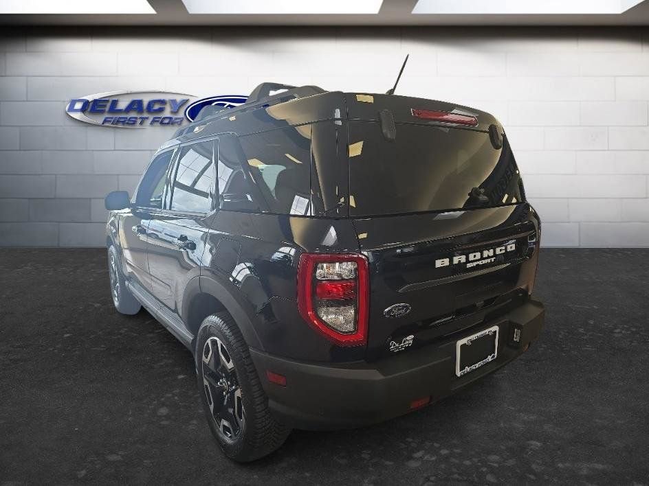 Used 2023 Ford Bronco Sport Outer Banks AWD/4WD image 5