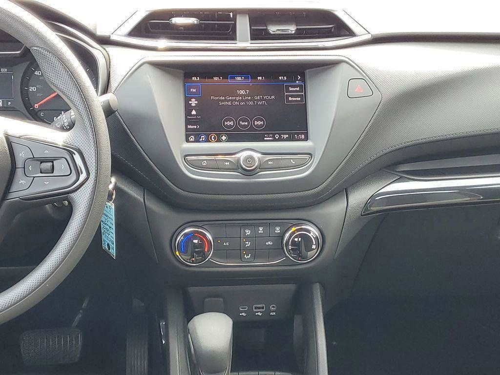 Used 2023 Chevrolet TrailBlazer LS image 23