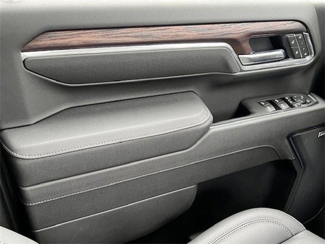 New 2025 GMC Sierra 2500 SLT w/ SLT Premium Package image 32