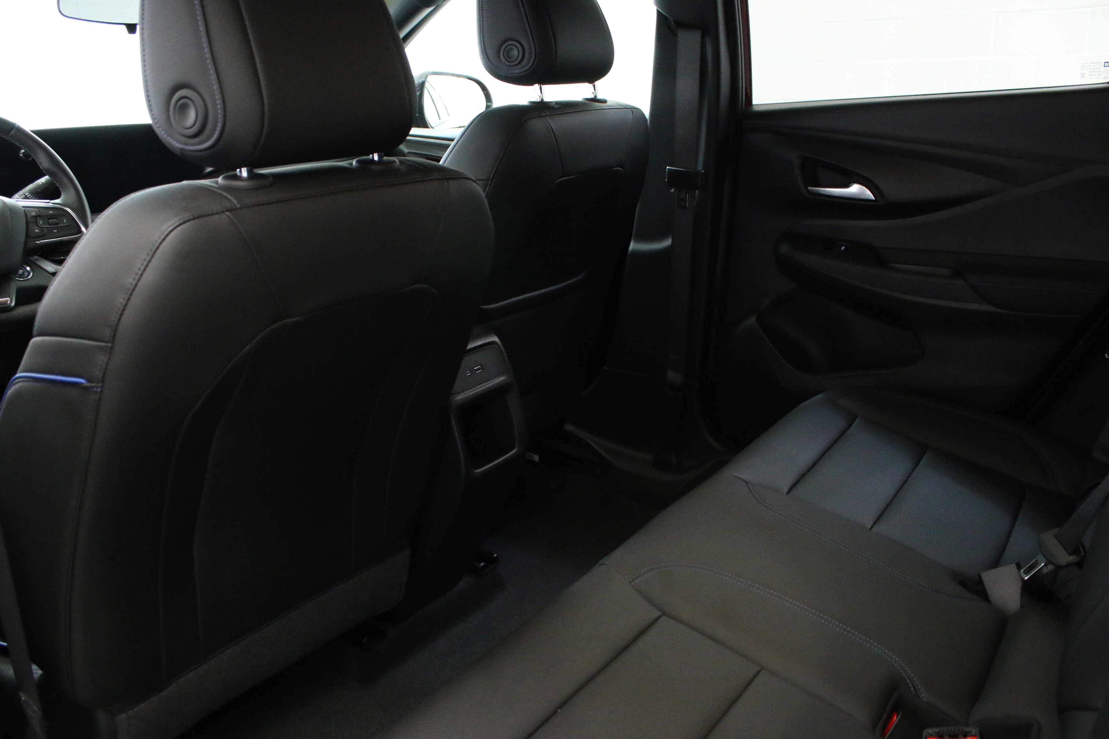 Used 2024 Buick Envista Sport Touring w/ Convenience I Package image 25