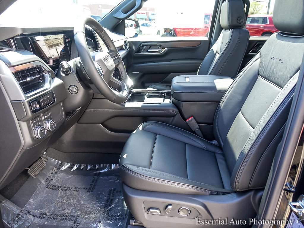 New 2026 GMC Yukon Denali w/ Sun & Power Step Package AWD/4WD image 9