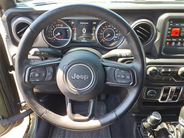 Certified 2022 Jeep Gladiator Willys image 22